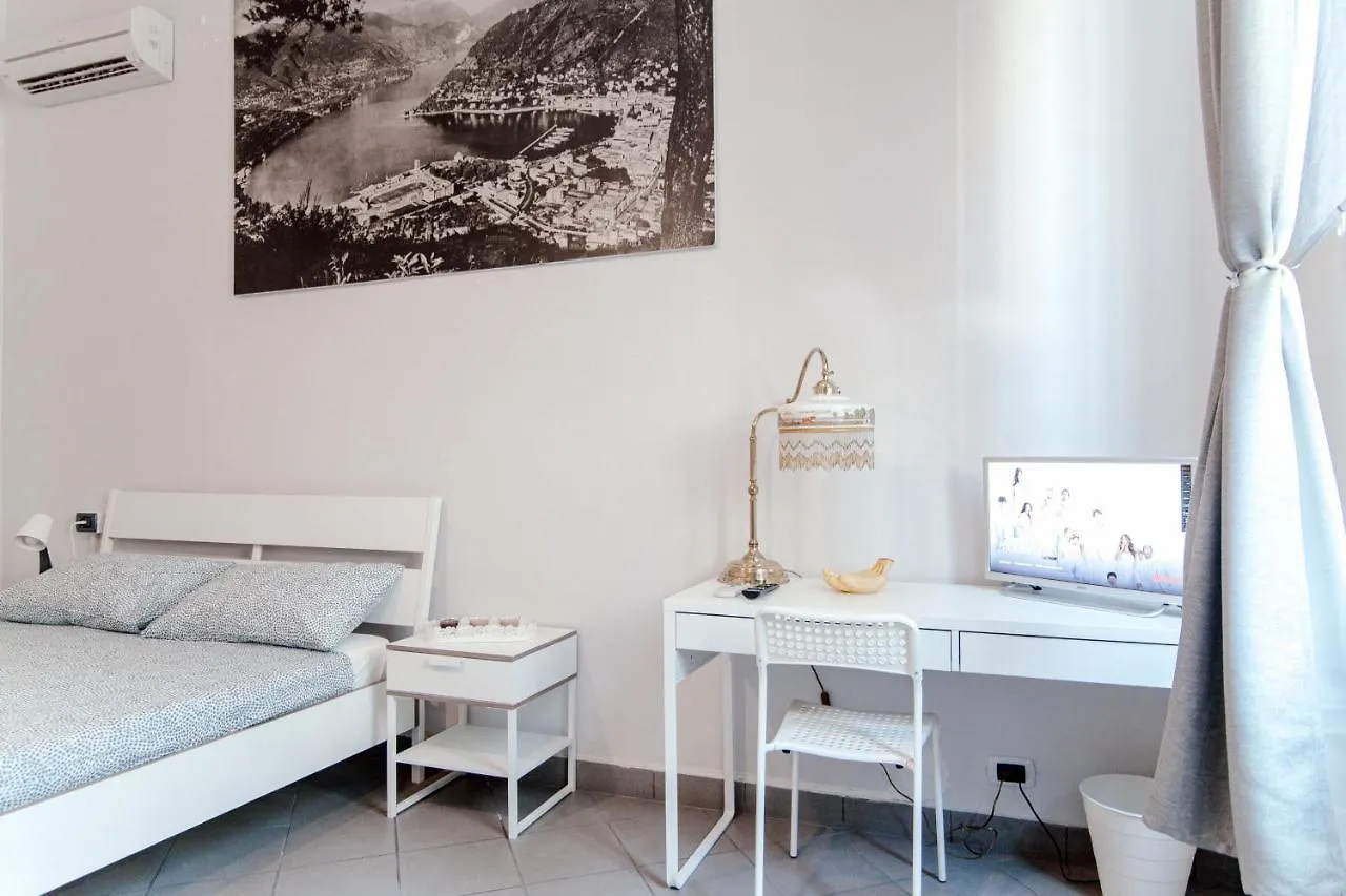 Downtown Rooms Como