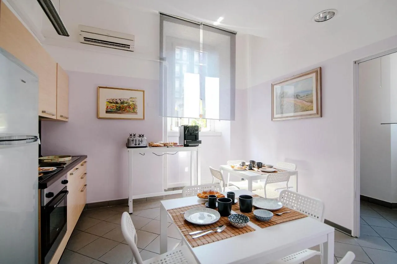 Downtown Rooms Como 2*,  Italy